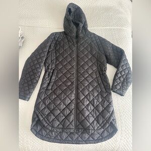 Athleta Quilted Whisper featherless Parka - Black Large